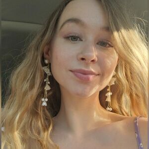 Meet your Posher, Posh